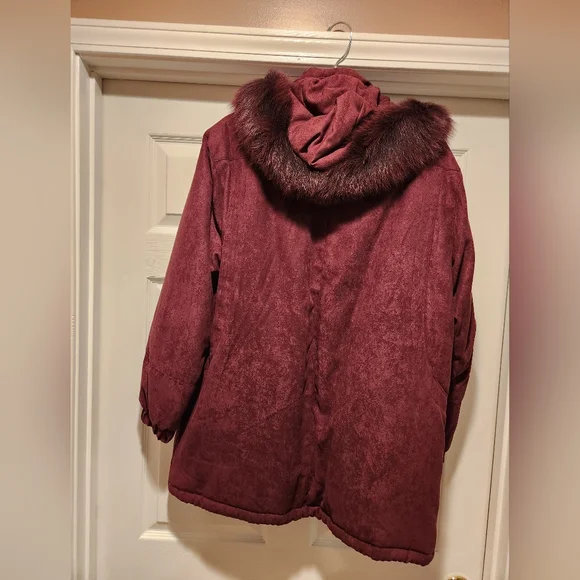 Ladys large hooded jacket - Picture 4 of 4